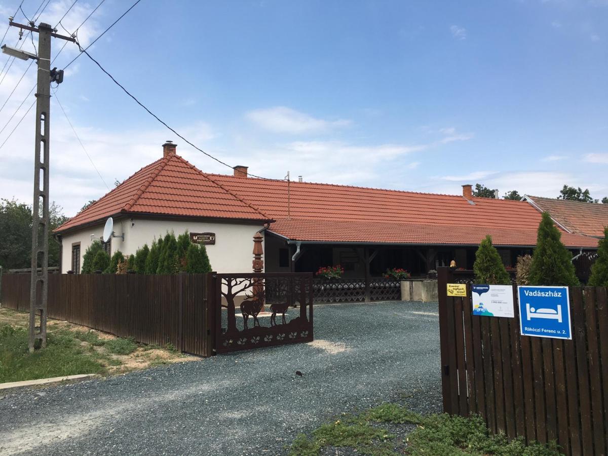 Vadaszhaz Ξενοδοχείο Egyhazasradoc Εξωτερικό φωτογραφία